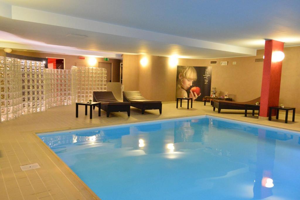 Leinì Air Palace Hotel מראה חיצוני תמונה