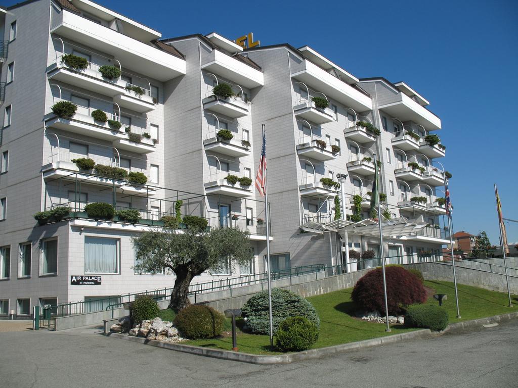 Leinì Air Palace Hotel מראה חיצוני תמונה