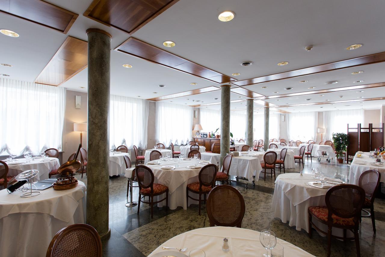 Leinì Air Palace Hotel מראה חיצוני תמונה