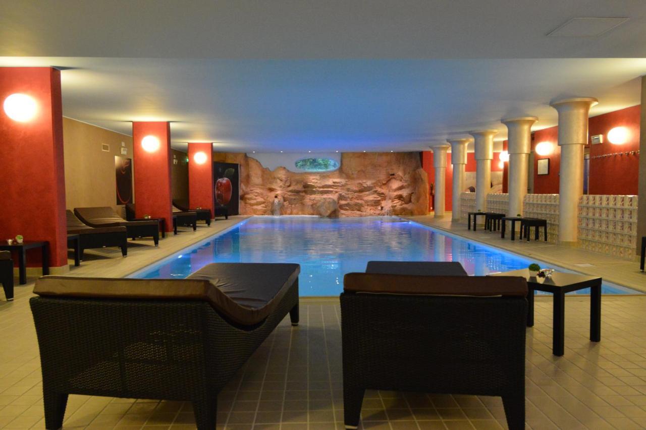 Leinì Air Palace Hotel מראה חיצוני תמונה